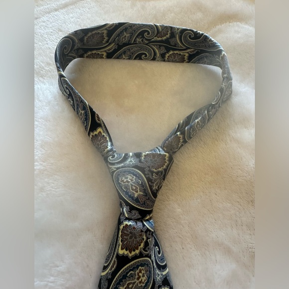 Serica neck tie - Picture 2 of 3